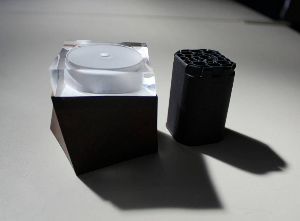 Prototype natural cosmetic jar and natural cosmetic cartridge made of PLA