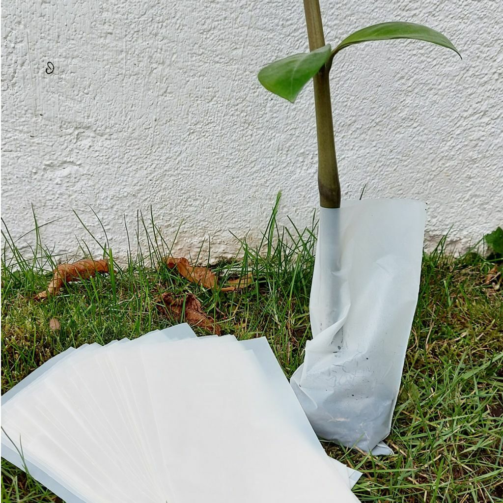 NaKu organic plant bag made of bioplastic. Compostable & recyclable.