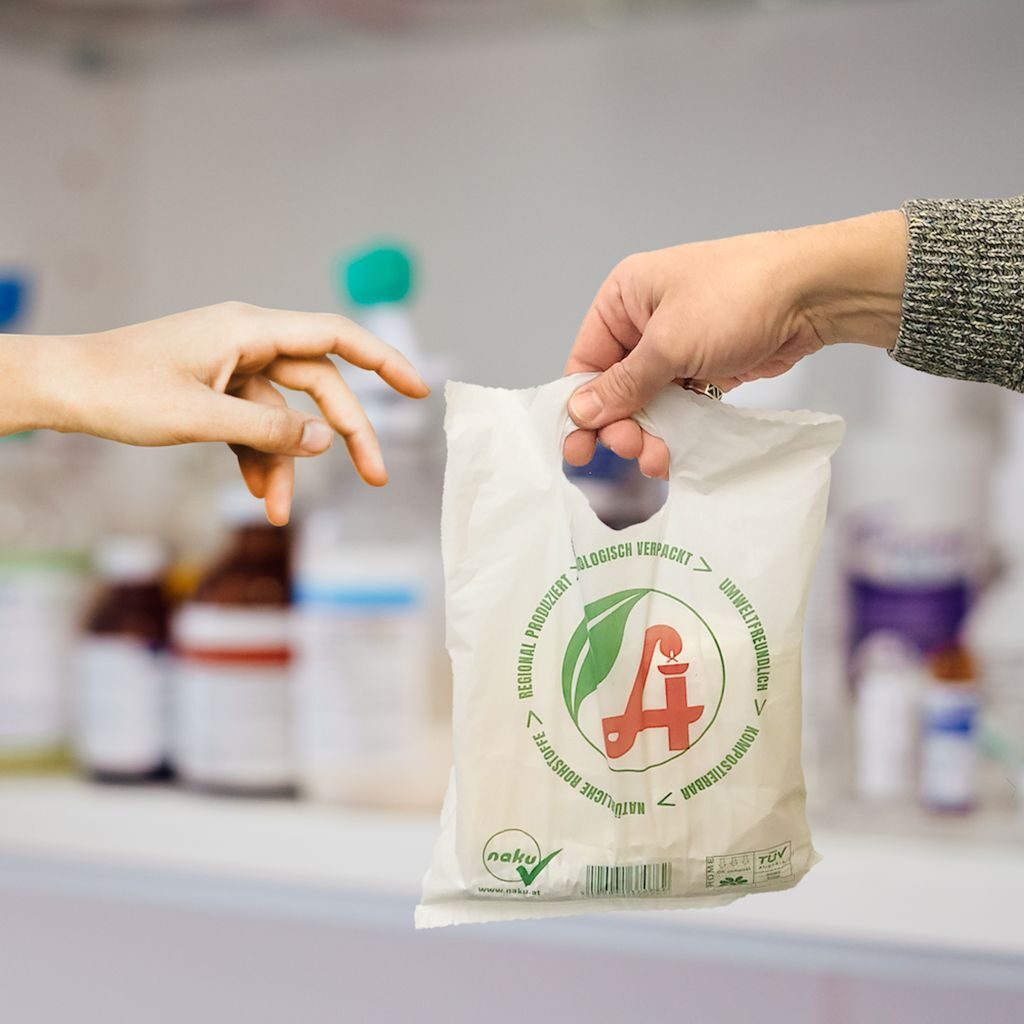 NaKu organic pharmacy bags made of bioplastic in the pharmacy