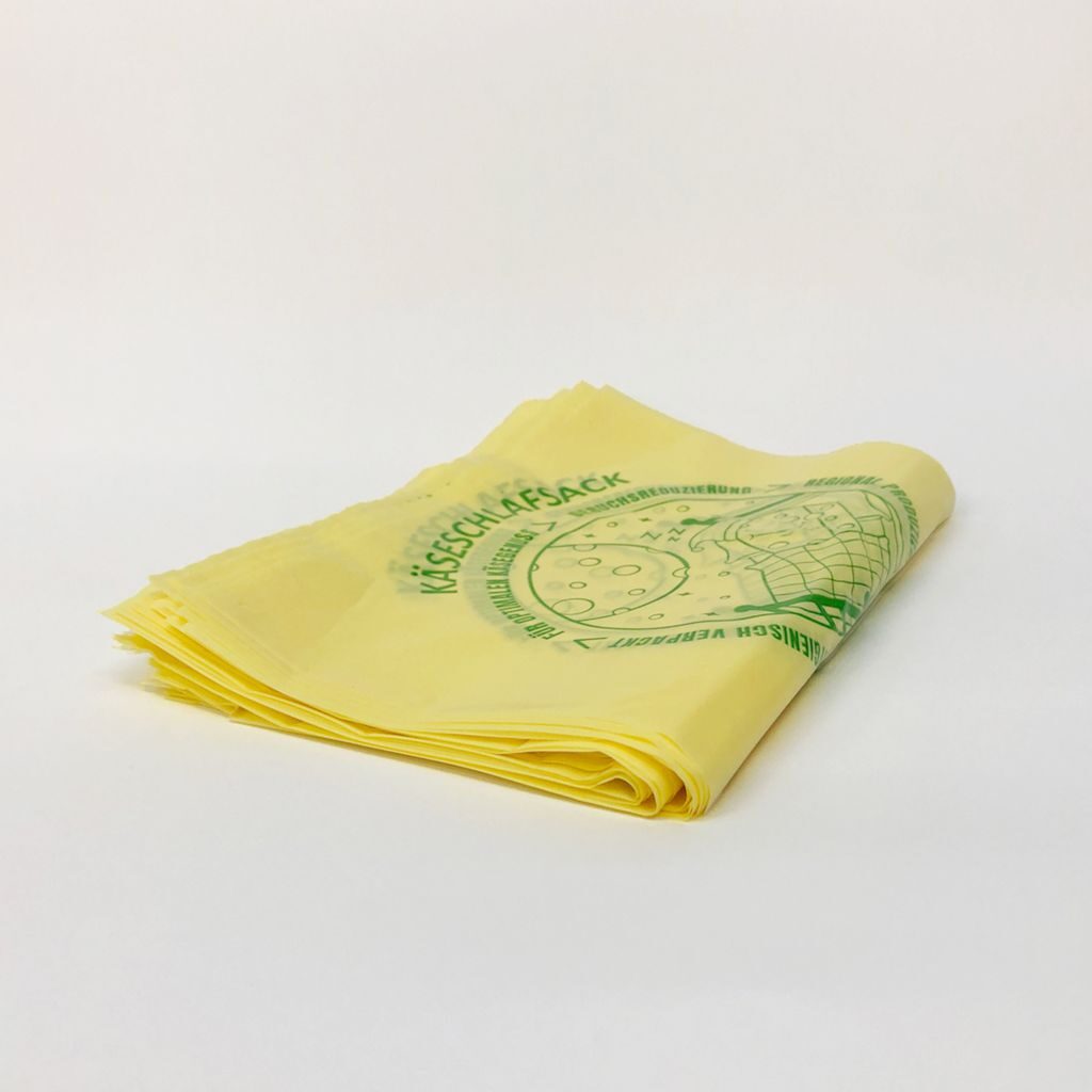 The NaKu cheese sleeping bag made of bioplastic is ideal as packaging at your cheese counter