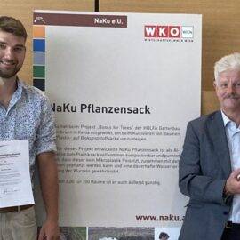 Preisverleihung Gartenbauschule HBLFA Schönbrunn Energy Globe Award 2021 Pflanzsack-Projekt Preisverleihung Gartenbauschule HBLFA Schönbrunn Energy Globe Award 2021 Pflanzsack-Projekt mit den Schülern und Professor Wagenknecht