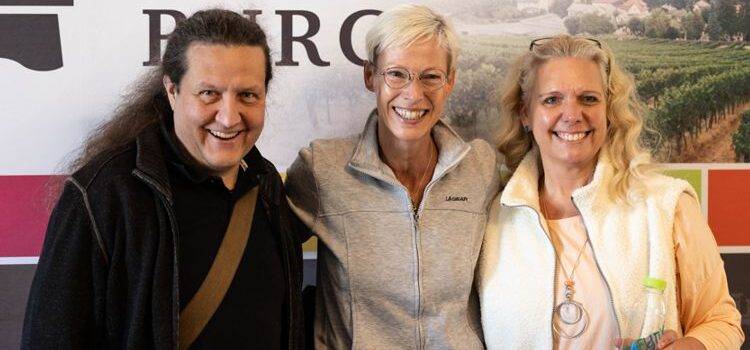 WALK4FUTURE from left Johann Zimmermann, Martina Gleissenebner-Teskey and Ute Zimmermann at the photo session