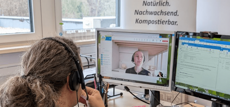 Podcast Business Upper Austria Lorena Dorninger mit Johann Zimmermann Im Mittelpunkt der Podcastaufnahme standen sehr interessante Themen aus dem Bereich der Hashtag#Biokunststoffe: Was ist Biokunststoff überhaupt, wie wird er als Verpackung verwendet und wie sieht es mit dem Recycling von Biokunststoff aus.