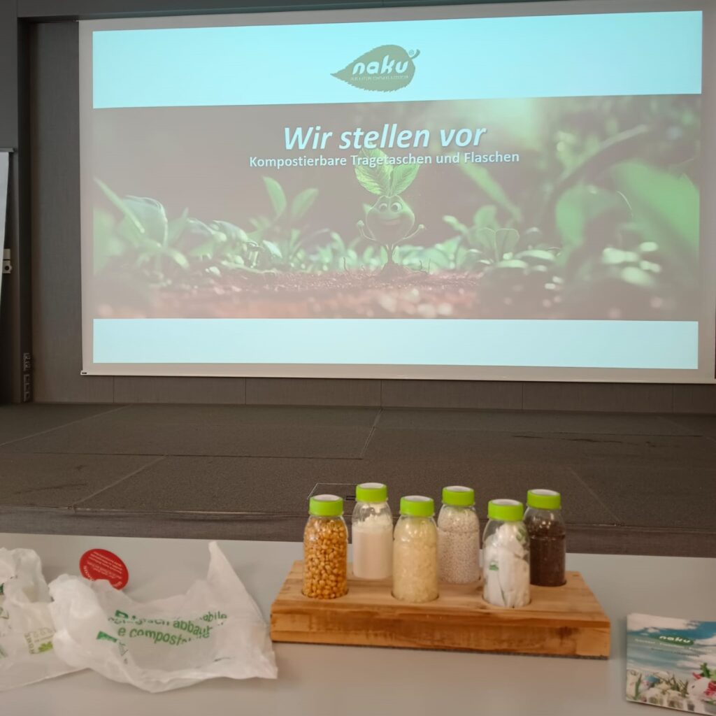 Kinder Business Week . Das NaKu Sackerl – Herstellung bis zur Kompostierung Wie wird ein Sackerl aus Biokunststoff hergestellt? Das veranschaulichen wir mit unseren Schaugläsern.