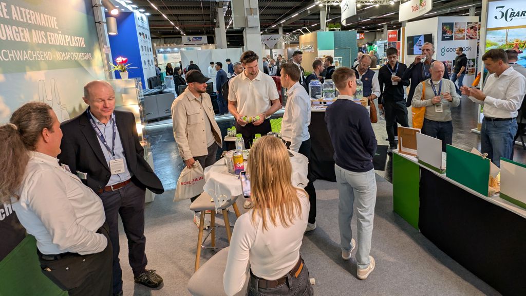 Gespräche rund um Biokunststoffe auf der Fachpack 2025 Großes Besucherinteresse auf der Fachpack 2025