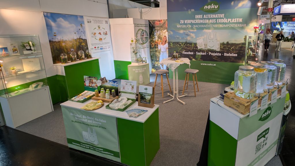 Fachpack 2025 _ NaKu Informationstsand Der NaKu Messestand auf der Fachpack 2025 vor der Eröffnung
